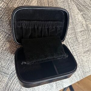 Eddie Bauer Black Jewelry Travel Case
